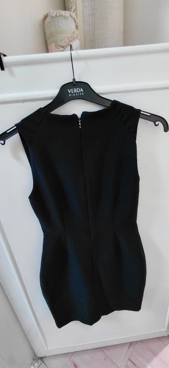 Siyah Drapeli Yuvarlak Yakalı Midi Elbise - Görsel 4