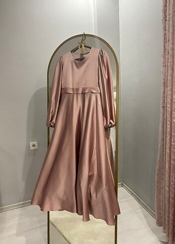 Pembe abiye 