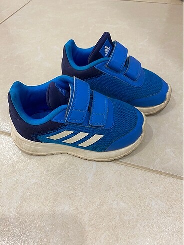 Adidas spor ayakkabı