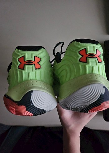 44 Beden under armour unisex UA Spawn 4