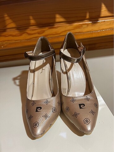 Pierre Cardin Pierre Cardin stiletto