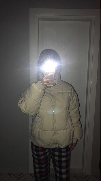 xs Beden beyaz Renk Bershka Bej Şişme Mont
