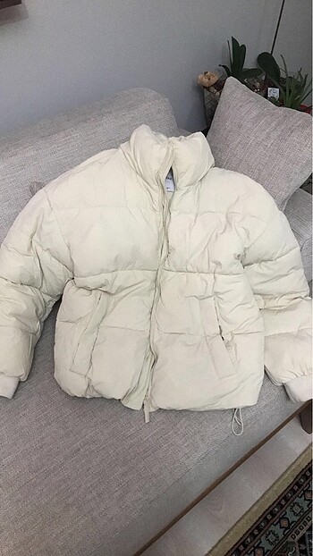 Bershka Bej Şişme Mont