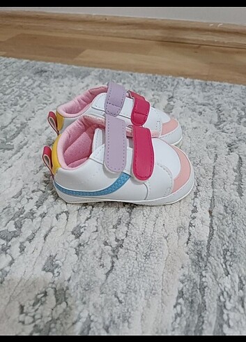 Kız bebek ilk adım ayakkabısı