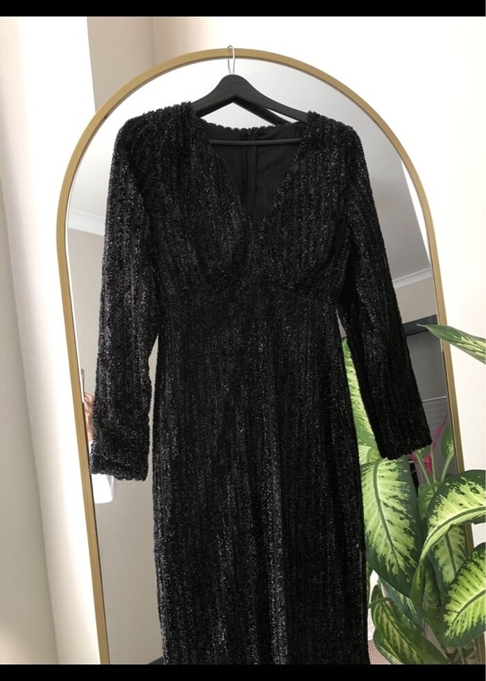 Uzun dekolteli elbise - Görsel 3