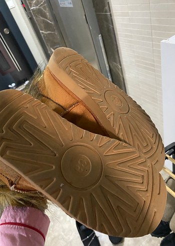 Kahverengi Süet Kürklü Kadın Bot - Görsel 2