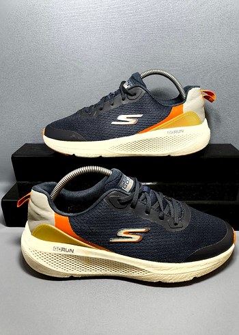 Skechers 42