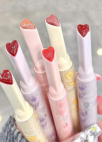 Kalp uçlu lip gloss 