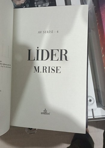 Beden M. L. RISE'in 4 Kitaplık Roman Seti