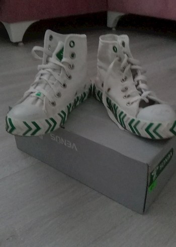 33 Beden Benetton kız Çocuk Beyaz Spor Ayakkabı