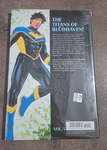 nightwing time of the titans ciltli ingilizce çizgi roman - Görsel 2