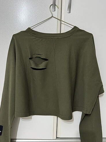 Yeşil uzun kollu crop - Görsel 3