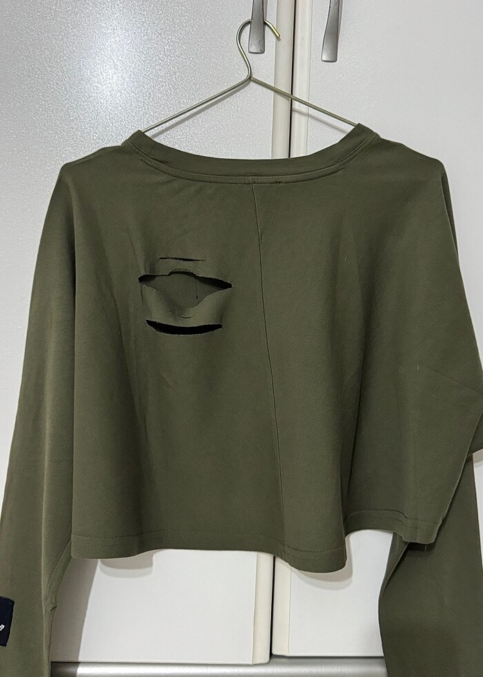 Yeşil uzun kollu crop - Görsel 3