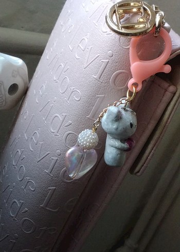 Hello Kitty kilden yapılmış kedili çanta anahtarlık