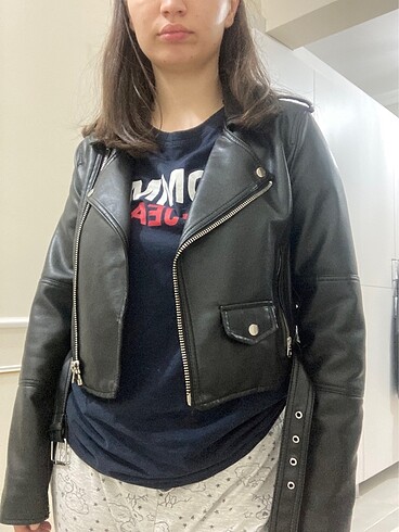 m Beden pull and bear deri ceket