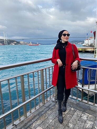 Diğer İki defa giyildi