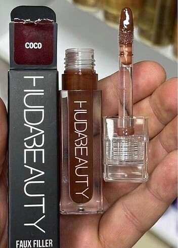Huda beauty lipglos