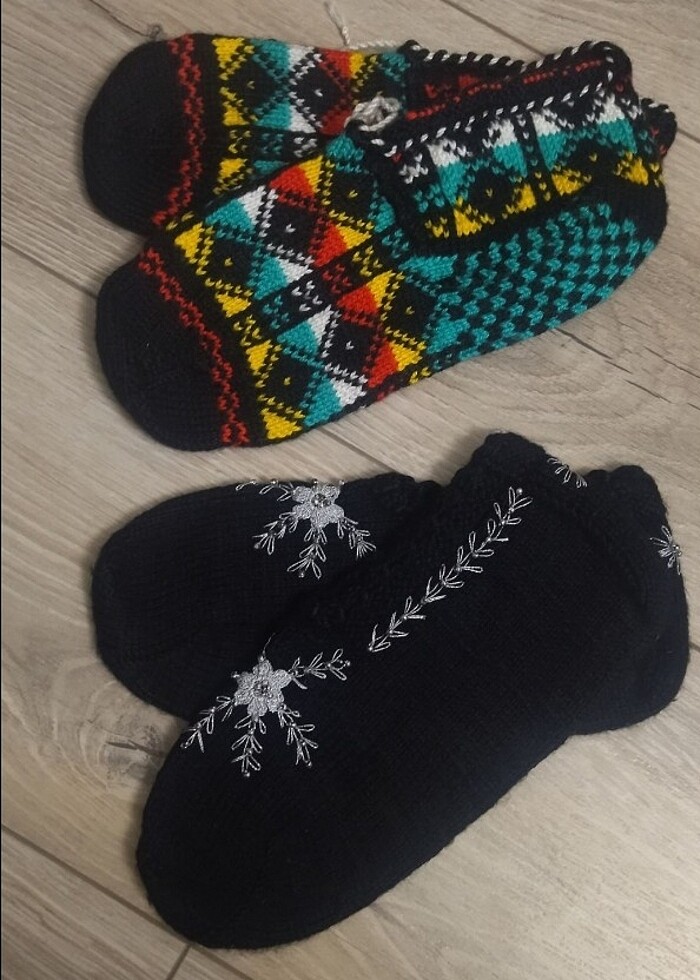 İki çift patik  - Görsel 2