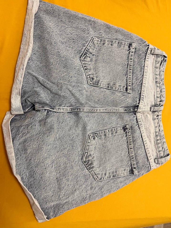 Mini Bol Kesim Kadın Kot Şort - Görsel 5