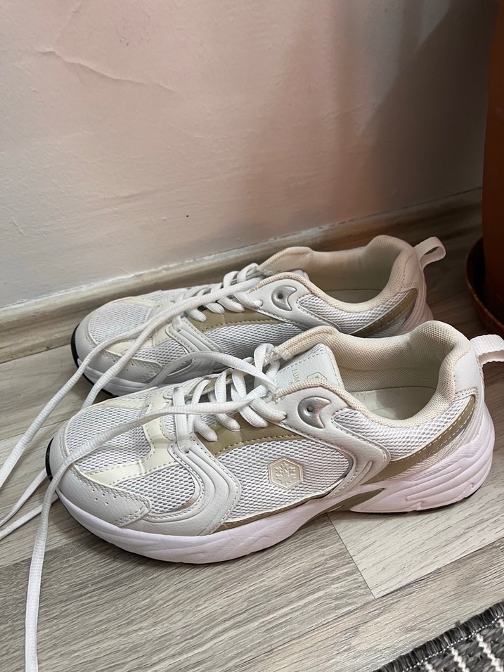 Beyaz Bağcıklı Kadın Sneakers - Görsel 2