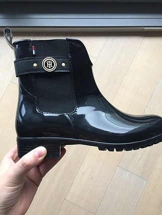 Tommy hilfiger yağmur botu