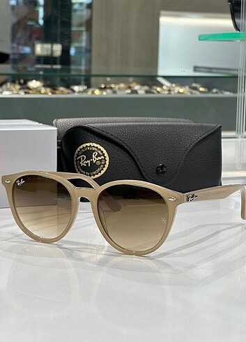 Ray Ban Güneş gözlükleri
