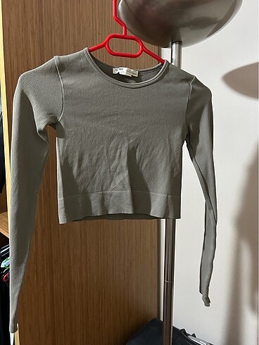 Pull and Bear Pull and bear crop