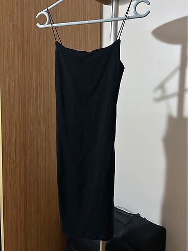 Pull and bear ince askılı mini elbise