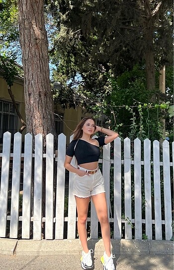 diğer Beden Asimetrik Yaka Triko Crop
