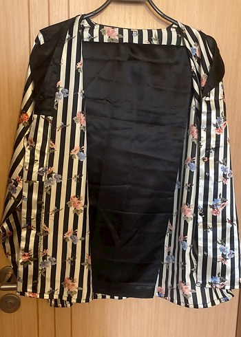 Düğmeli Siyah Zebra Desenli Uzun Kollu Pijama Takımı - Görsel 2