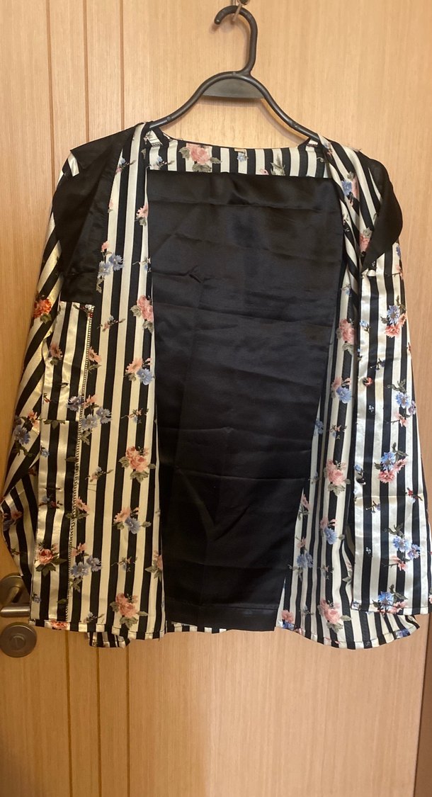 Düğmeli Siyah Zebra Desenli Uzun Kollu Pijama Takımı - Görsel 2