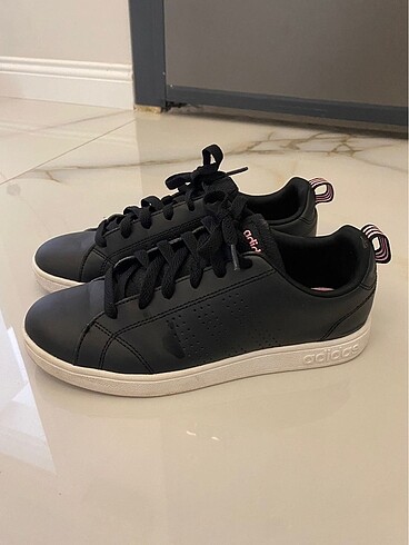Adidas bayan ayakkabı