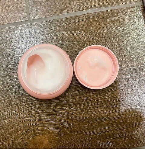 Beden pink pudding yüz kremi kore