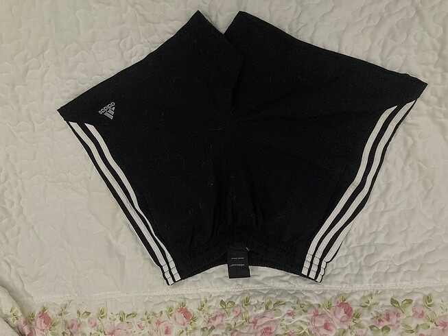 Adidas şort