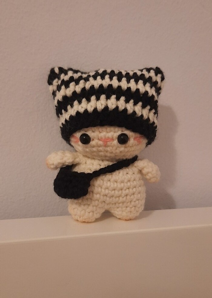 BEŞİKTAŞLI MİNİK KEDİ - Görsel 3