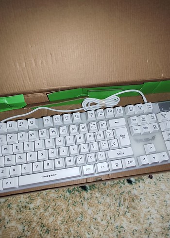 Beyaz Işıklı Mekanik Klavye - Görsel 2
