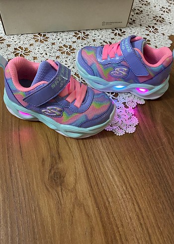 22 Beden Skechers ışıklı 22 numara