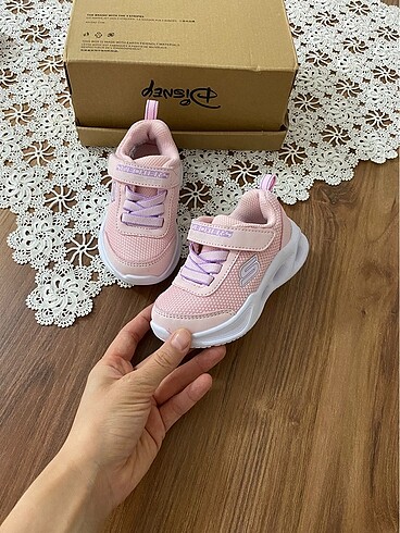 Skechers 22 Numara