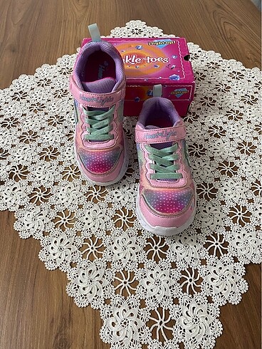 32 Beden Skechers 32 Numara