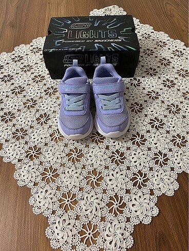 25 Beden Skechers 25 Numara