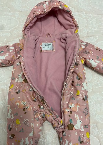Kürklü Kapüşonlu Pembe Desenli Bebek Tulumu - Görsel 2