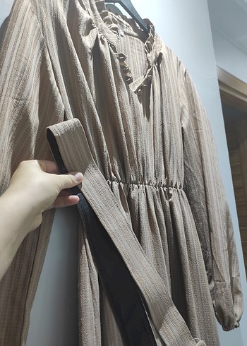 Bej Piliseli Uzun Keten Elbise - Görsel 3