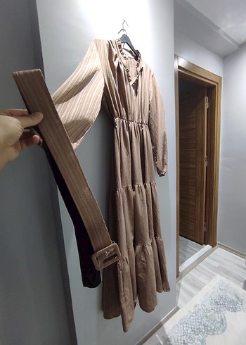 Bej Piliseli Uzun Keten Elbise - Görsel 2