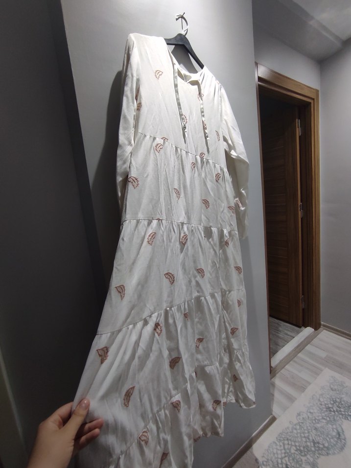 Nakışlı Beyaz Uzun Keten Elbise - Görsel 2