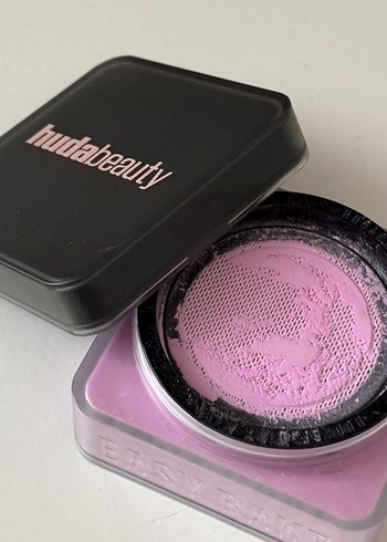 Huda Beauty Pastel Pembe Pudra