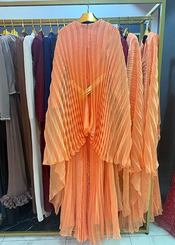 Piliseli Turuncu Uzun Straplez Elbise - Görsel 3