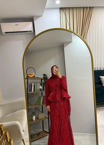 Kırmızı İşlemeli Uzun Abiye Elbise - Görsel 3