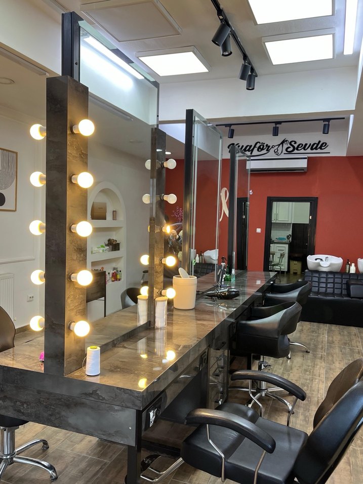 Kuaför malzemeleri satılık 2 . El 
Fiyatta yardımcı olunur - Görsel 4