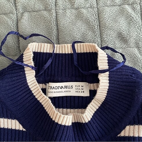 m Beden lacivert Renk Stradivarius balıkçı yaka fitilli kazak