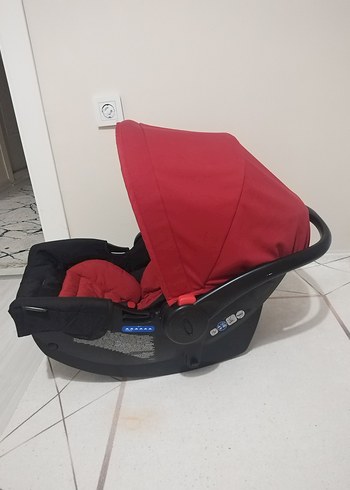 9- 18 kg Beden Koyu Kırmızı Bebek Oto Koltuğu puset
